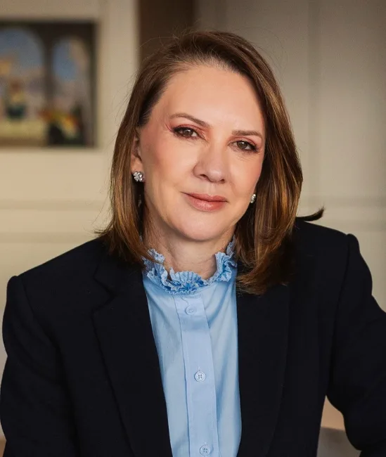 Dra. Aparecida Ingrácio, no escritório da Ingrácio