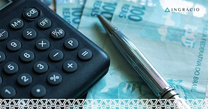 Aposentadoria por idade é sempre um salário mínimo